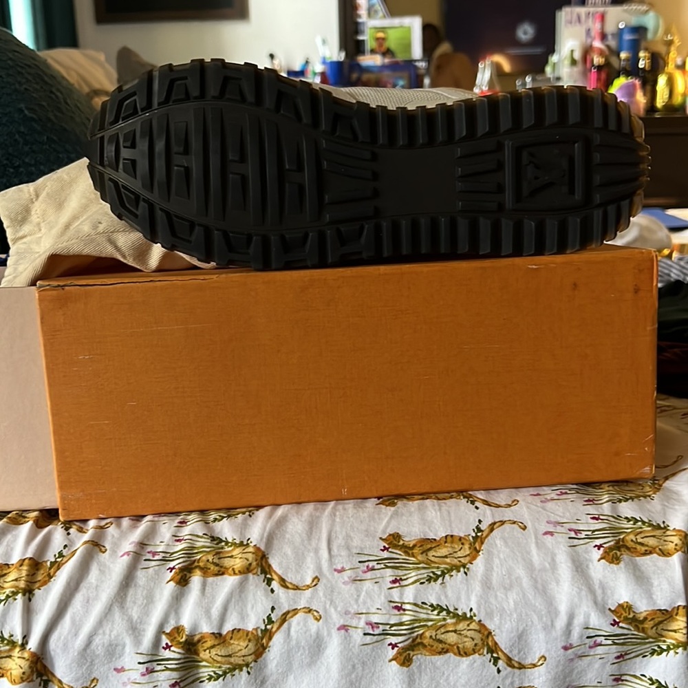 Louis Vuitton Run Away Sneaker - Picture 6 of 7